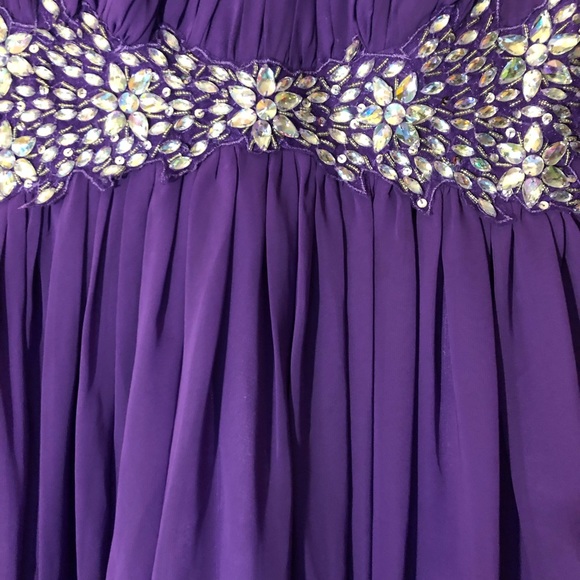 Very beautiful short dress - Picture 2 of 4